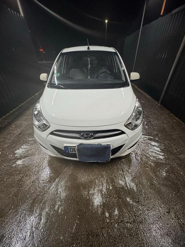 Weiß Gebraucht 2013 Hyundai i10 Kleinwagen | 2.400 € (Fairer Preis) - Bild 1/4