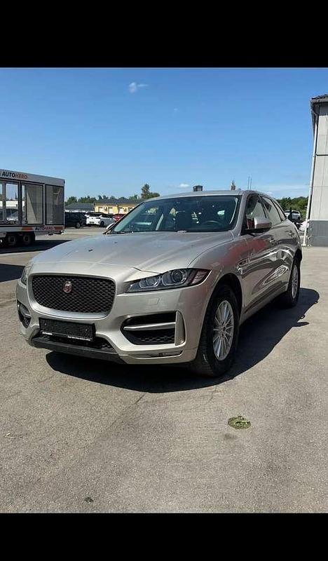 Gebraucht 2016 Jaguar F-Pace R-Sport SUV | 21.900 € (Superpreis) - Bild 1/4