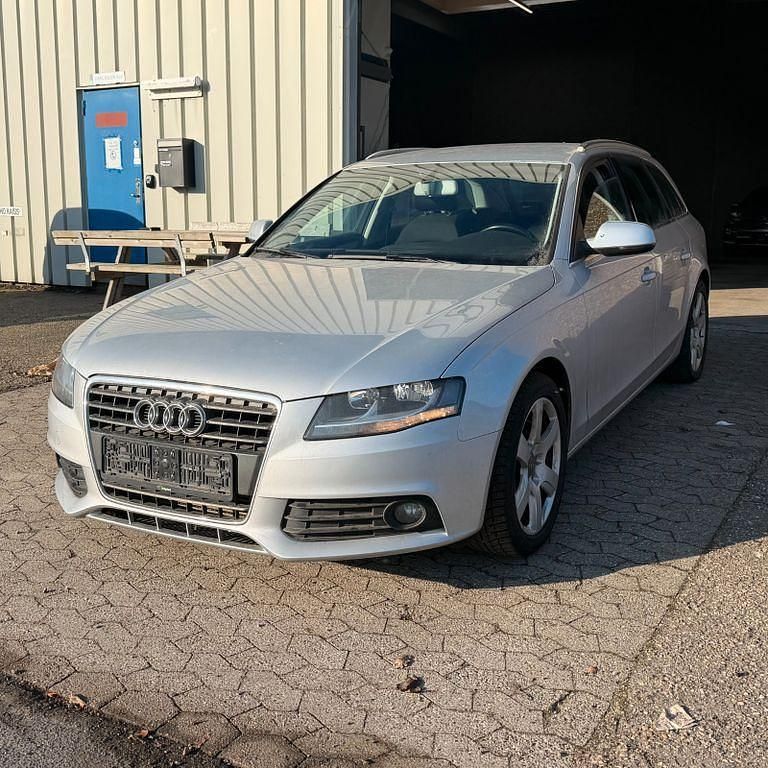 Gebraucht Audi A4 Attraction 179 PS (131 kW) 2011 Silber Kombi