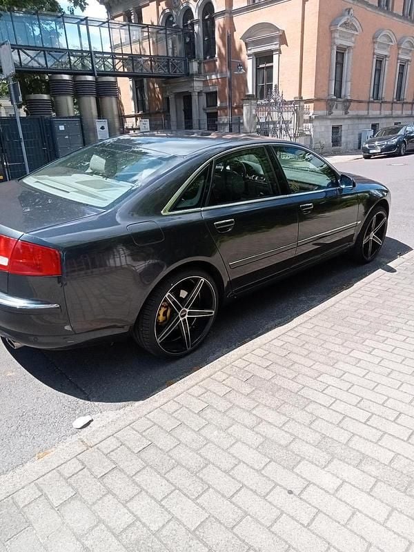 Second-hand Audi A8 335 CP (246 kW) 2002 Gri Berlinǎ