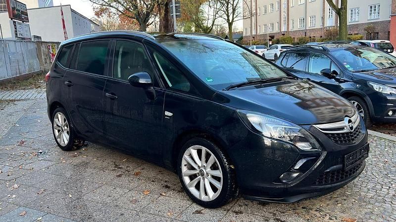 Gebraucht Opel Zafira Tourer Business Innovation 140 PS (102 kW) 2016 Schwarz Van / Kleinbus