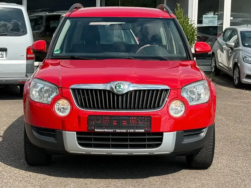 Gebraucht Skoda Yeti Active 105 PS (77 kW) 2010 Cervena corrida/corrida rot SUV