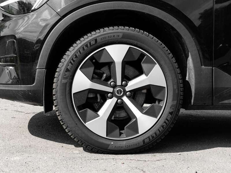 Gebraucht Volvo XC40 Plus 163 PS (119 kW) 2023 Schwarz SUV