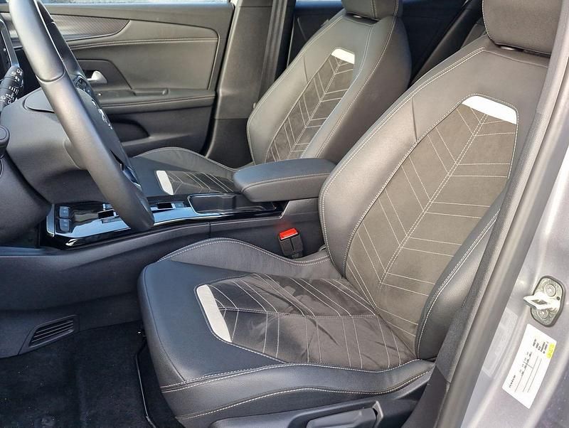 Gebraucht Opel Mokka-e Ultimate 100 kW (136 PS) 2023 Grau metallic SUV