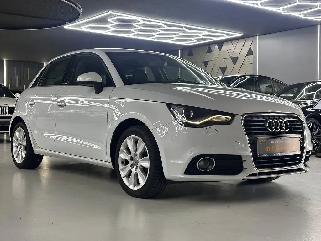 Gebraucht Audi A1 Ambition 140 PS (102 kW) 2014 Weiß Kleinwagen