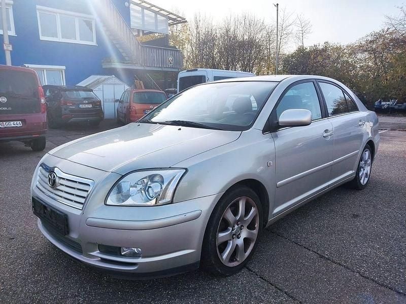 Silber Gebraucht 2003 Toyota Avensis Executive Kleinwagen | 2.955 € (Superpreis) - Bild 1/4