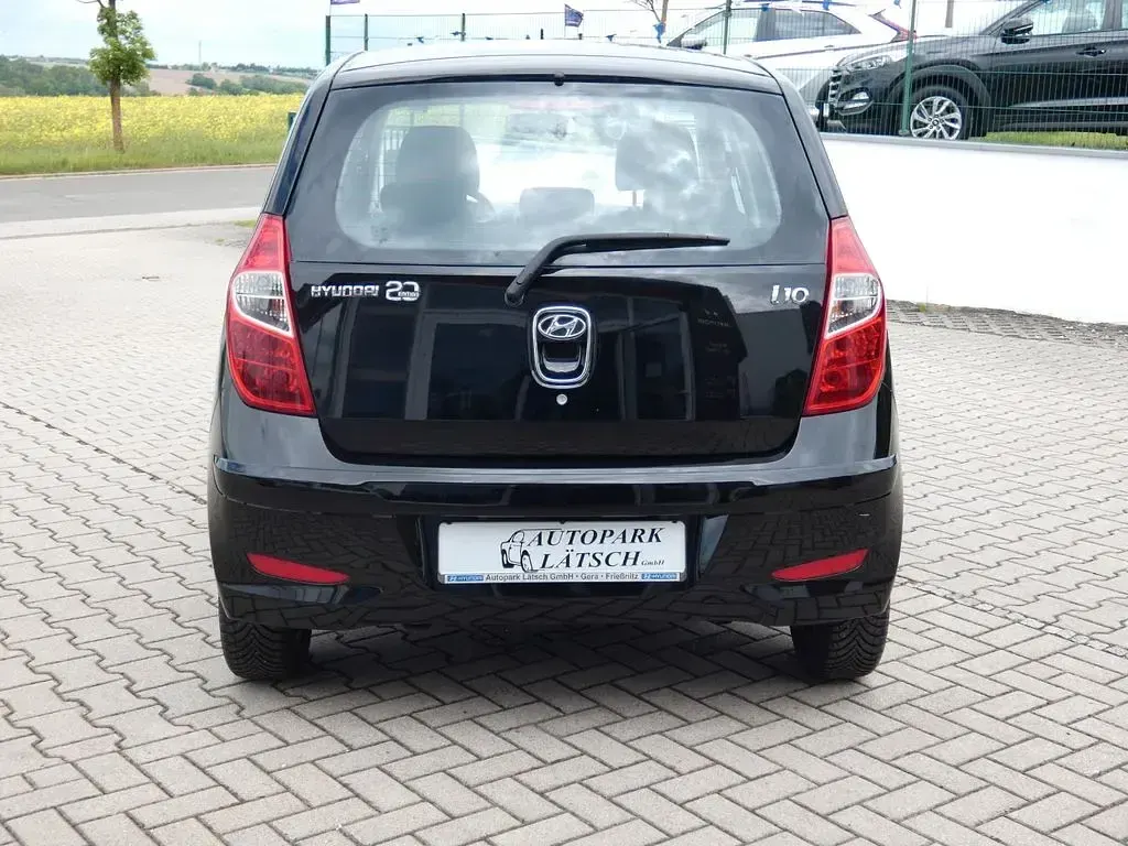 Gebraucht Hyundai i10 Classic 69 PS (50 kW) 2012 Schwarz Kleinwagen
