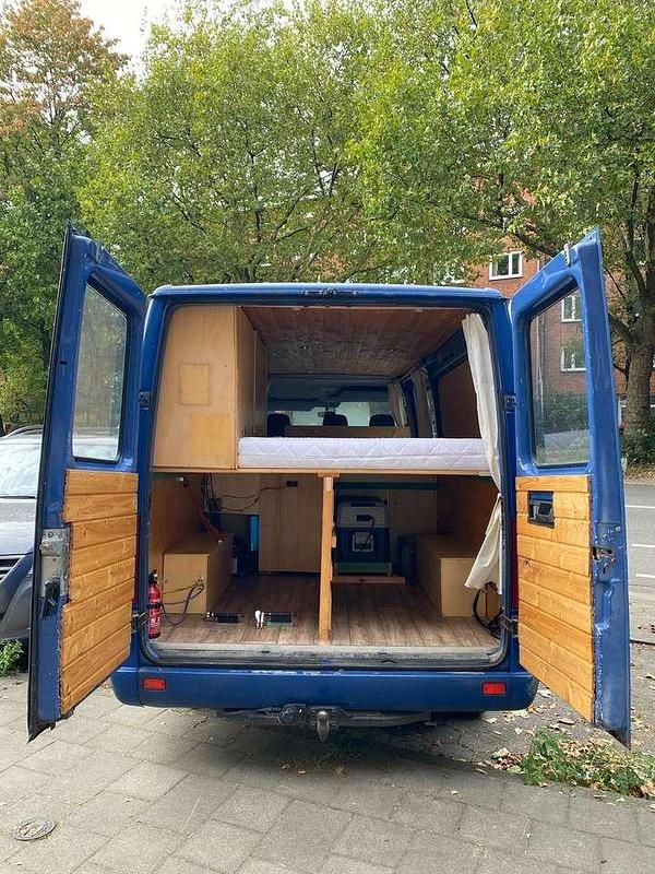 Blau Gebraucht 2002 Mercedes Sprinter Van | 5.500 € (Fairer Preis) - Bild 1/4