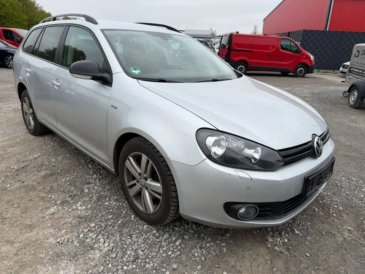 Gebraucht VW Golf VII Match 105 PS (77 kW) 2012 Silber Kombi