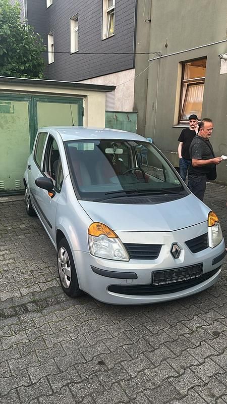 Grau Gebraucht 2005 Renault Modus Van / Kleinbus | 1.250 € (Fairer Preis) - Bild 1/4