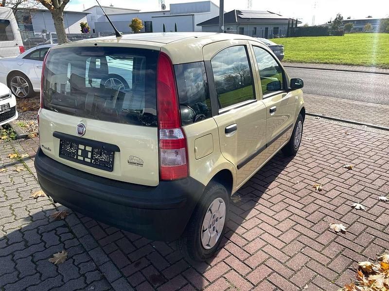 Gebraucht Fiat Panda 54 PS (39 kW) 2009 Giallo vaniglia/coriandolo Kleinwagen
