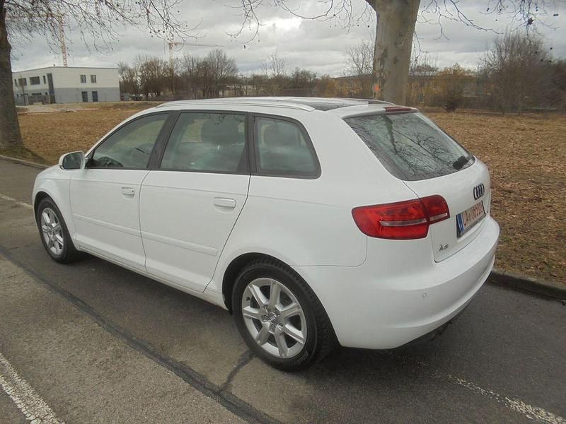Gebraucht Audi A3 Ambiente 125 PS (91 kW) 2010 Weiß Kleinwagen