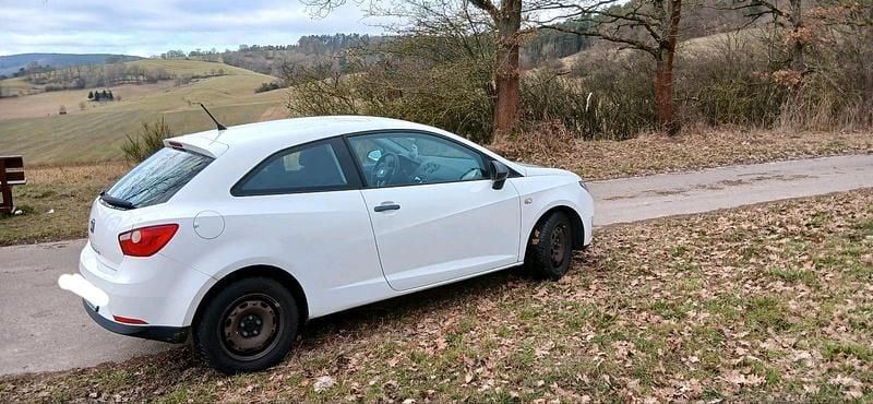 Gebraucht Seat Ibiza 60 PS (44 kW) 2010 Weiß Kleinwagen