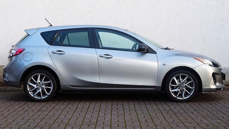 Gebraucht Mazda 3 Edition 105 PS (77 kW) 2013 Silber Limousine