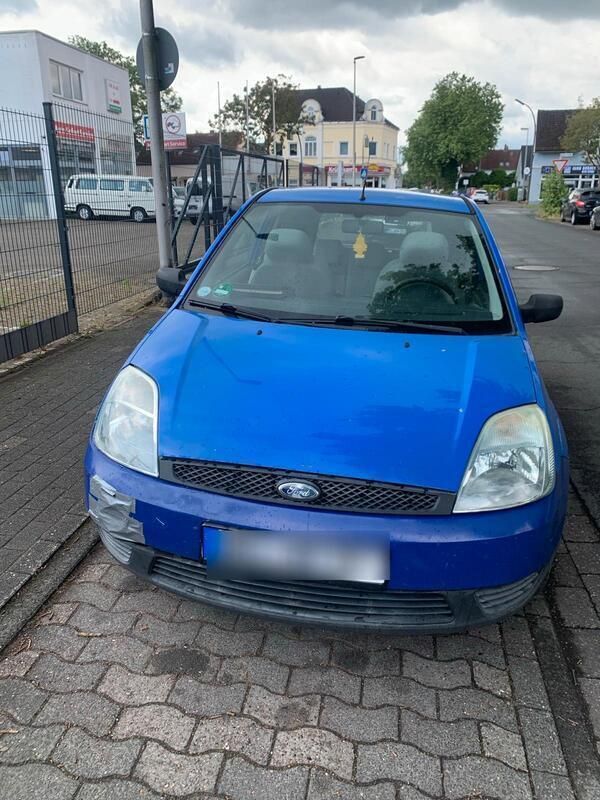 Blau Gebraucht 2004 Ford Fiesta Kleinwagen | 300 € (Superpreis) - Bild 1/4