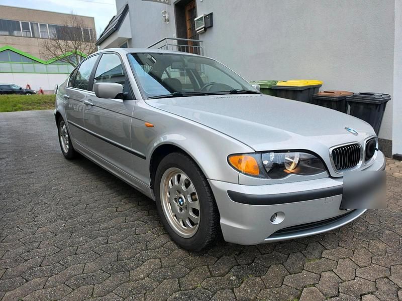 Gebraucht BMW 325 197 PS (144 kW) 2001 Silber Limousine