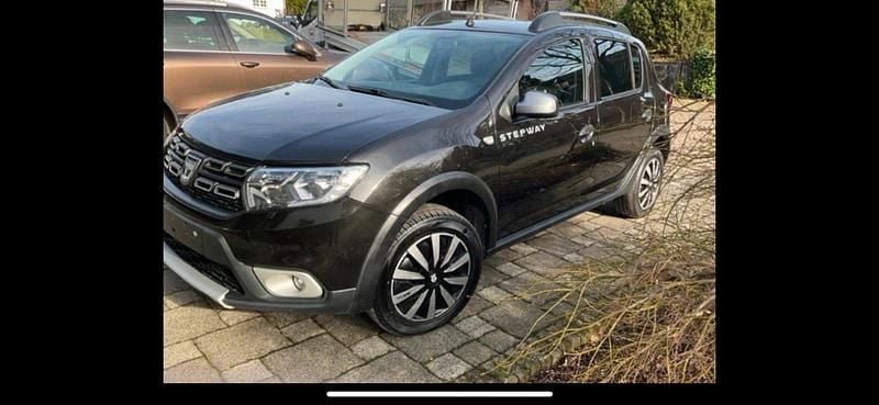 Gebraucht Dacia Sandero Prestige 90 PS (66 kW) 2019 Schwarz Limousine