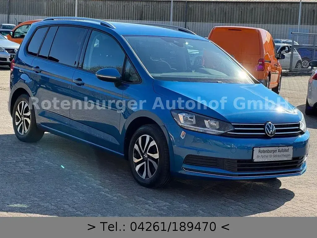 Gebraucht VW Touran Active 122 PS (89 kW) 2023 Blau Van / Kleinbus