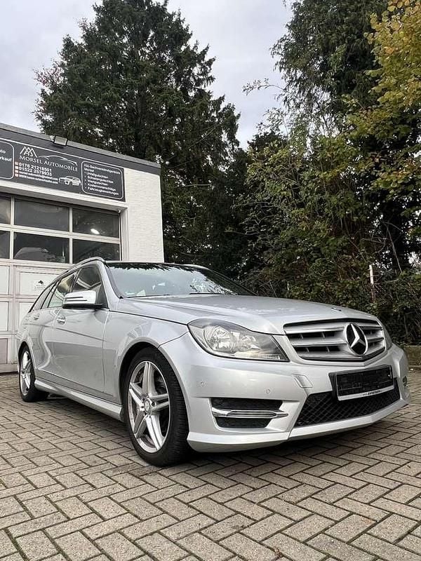 Iridiumsilber Gebraucht 2012 Mercedes C200 AMG Kombi | 7.799 € (Guter Preis) - Bild 1/4