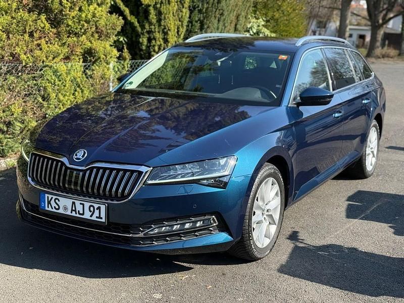 Gebraucht Skoda Superb Style 190 PS (139 kW) 2021 Blau Kombi