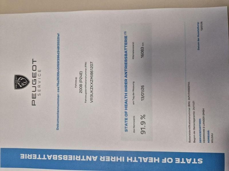 Gebraucht Peugeot e-2008 Allure 100 kW (136 PS) 2021 Grau / artense grau (metallic) SUV