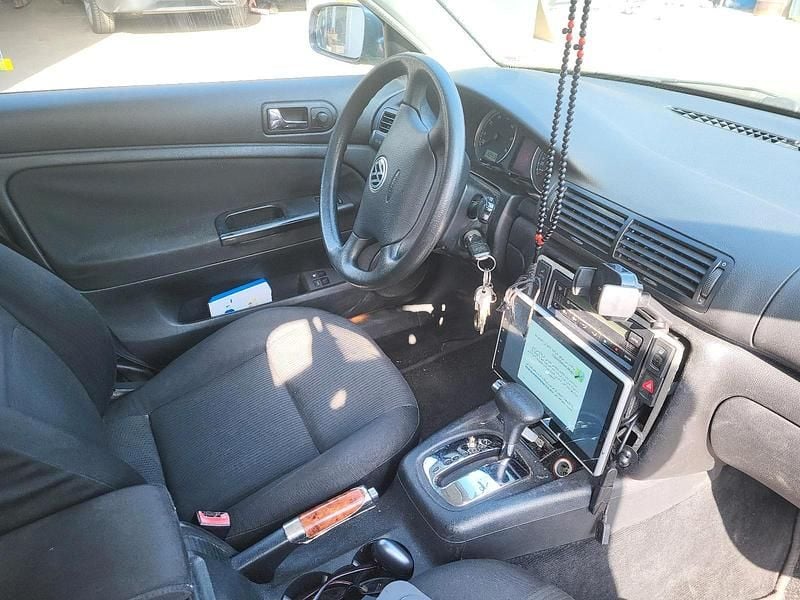 Gebraucht VW Passat Comfortline 116 PS (85 kW) 2001 Schwarz Kombi