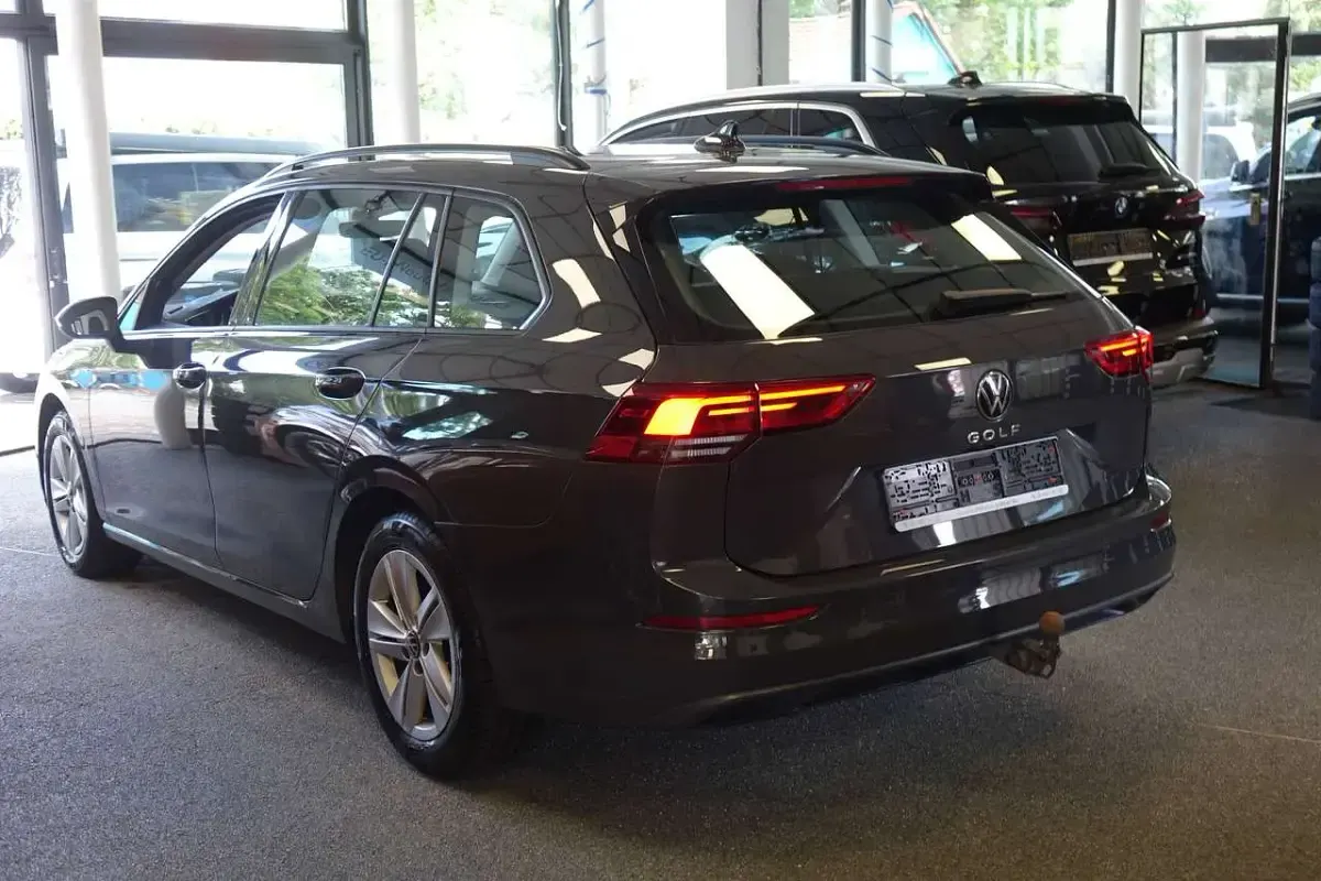 Gebraucht VW Golf VII Life 116 PS (85 kW) 2021 Uranograu Kleinwagen