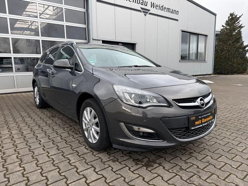 Gebraucht Opel Astra Exklusiv 165 PS (121 kW) 2014 Grau Kombi