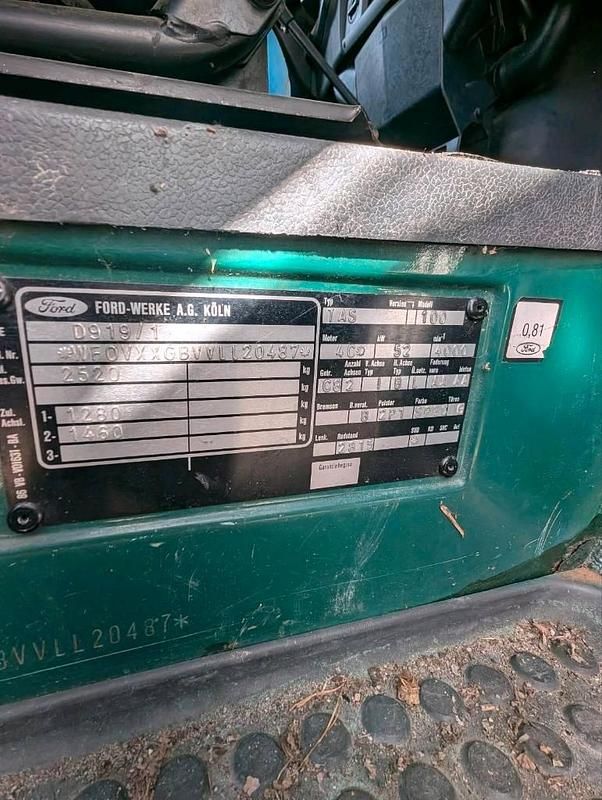 Second-hand Ford Transit 71 CP (52 kW) 1991 Verde Monovolum