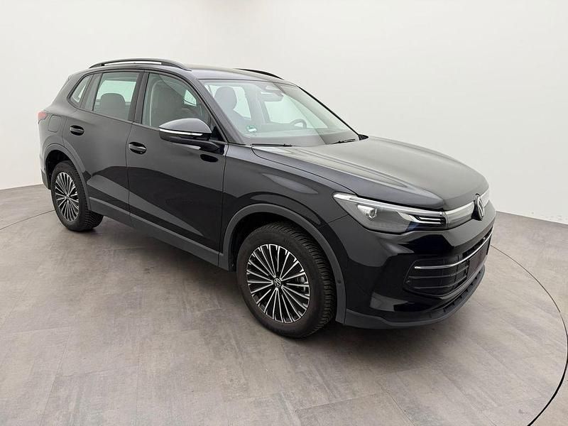 Gebraucht VW Tiguan Life 204 PS (150 kW) 2024 Schwarz SUV