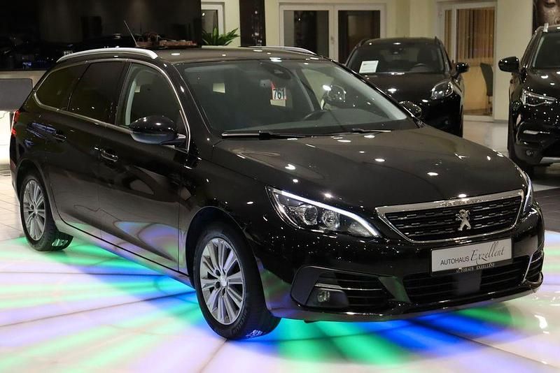 Gebraucht Peugeot 308 SW Allure 131 PS (96 kW) 2020 Schwarz Kombi