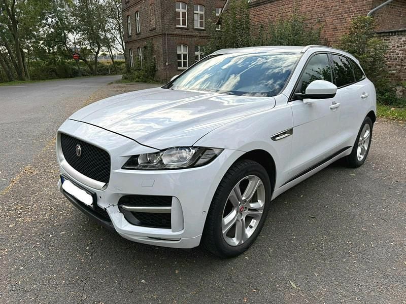 Weiß Gebraucht 2017 Jaguar F-Pace R-Sport SUV | 12.900 € (Superpreis) - Bild 1/4