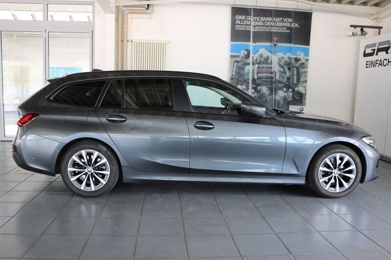 Gebraucht BMW 320 184 PS (135 kW) 2022 Grau Kombi
