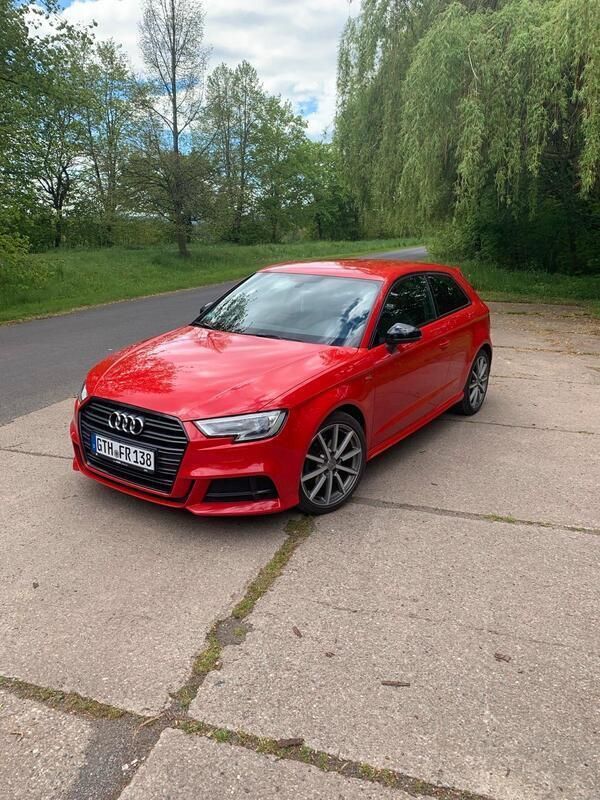Rot Gebraucht 2018 Audi A3 S-Line Limousine | 16.800 € (Guter Preis) - Bild 1/4