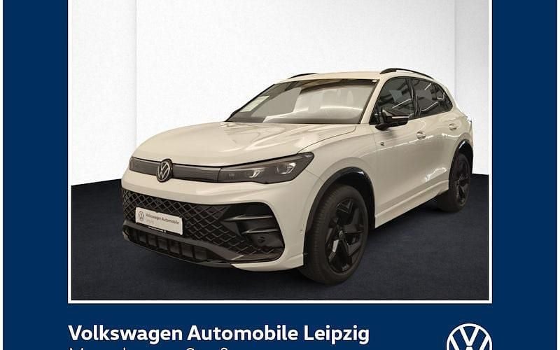Pure white uni Gebraucht 2025 VW Tiguan R-line SUV | 47.430 € (Superpreis) - Bild 1/4