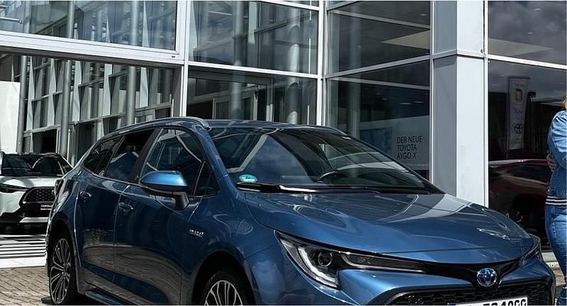 Blau Gebraucht 2020 Toyota Corolla Kombi | 21.199 € (Etwas zu teuer) - Bild 1/1