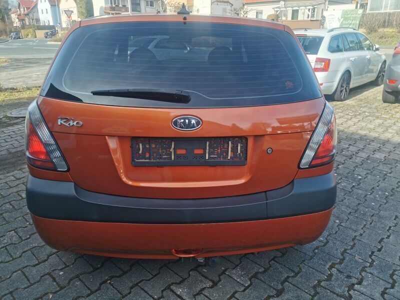 Gebraucht Kia Rio Attract 97 PS (71 kW) 2009 Orange Kleinwagen