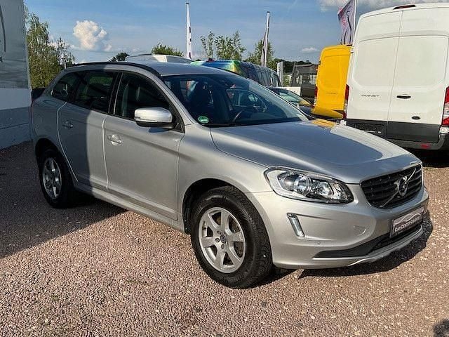 Gebraucht Volvo XC60 Kinetic 150 PS (110 kW) 2016 Silber SUV