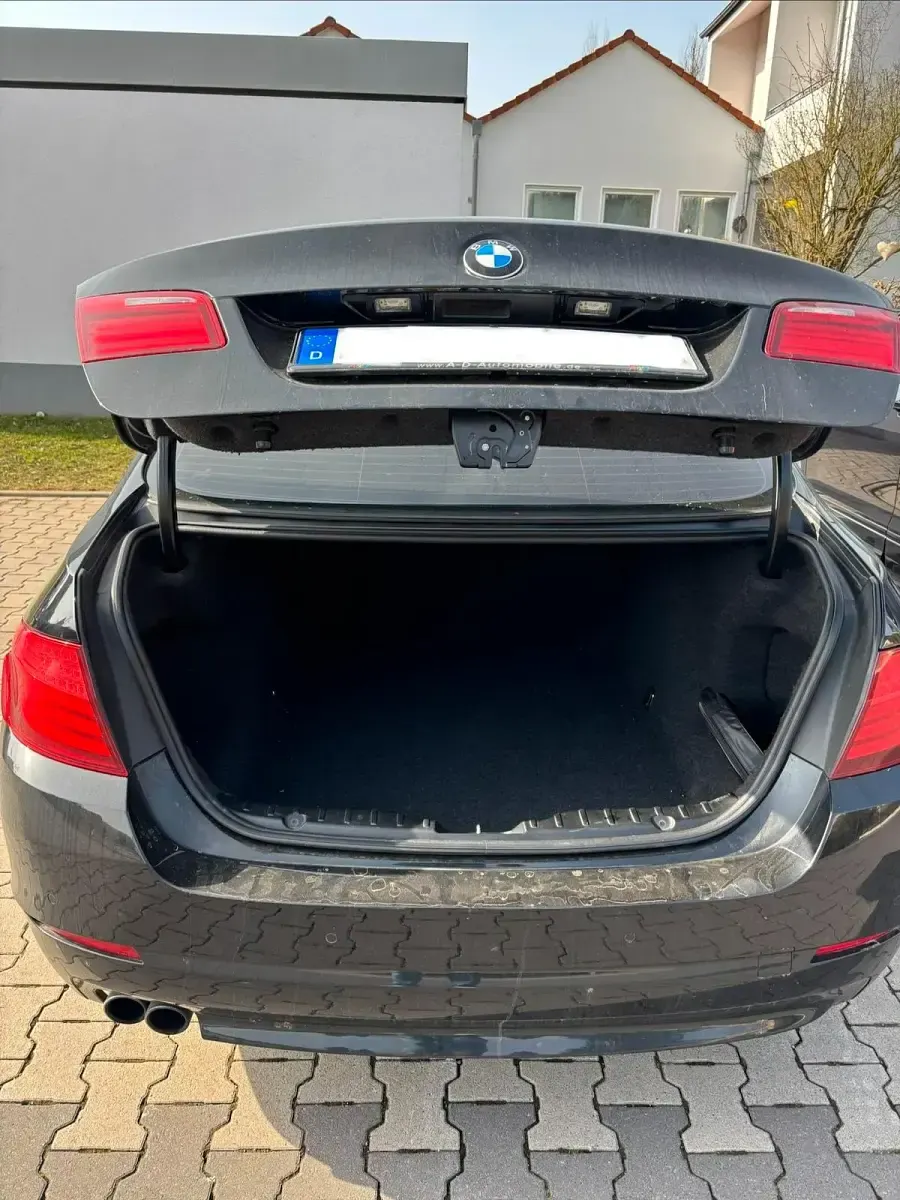 Gebraucht BMW 528 258 PS (189 kW) 2010 Schwarz Limousine