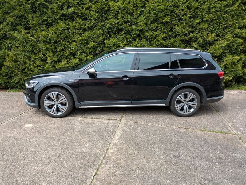 Schwarz Gebraucht 2019 VW Passat Alltrack Kombi | 26.800 € (Guter Preis) - Bild 1/4