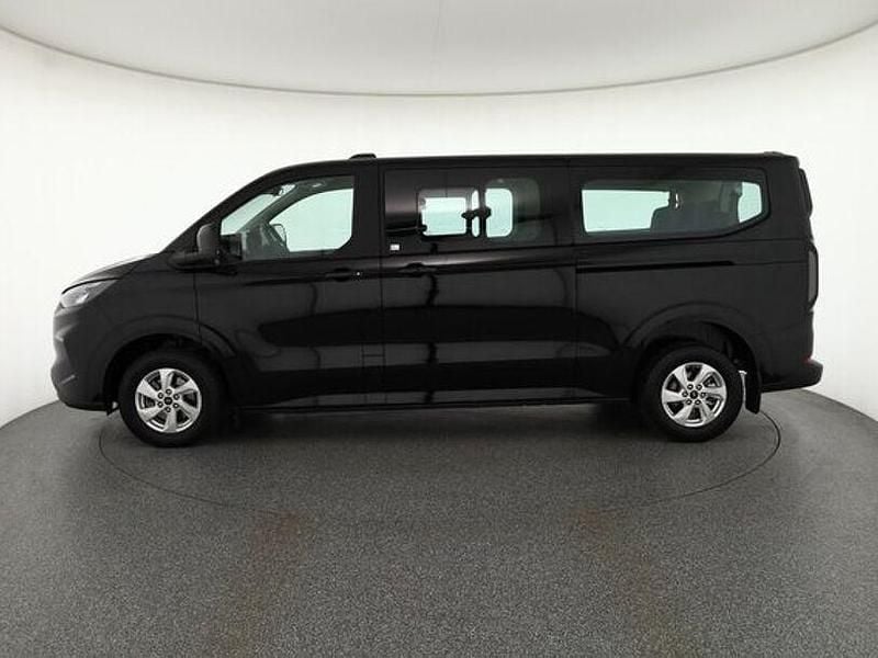 Gebraucht Ford Tourneo 136 PS (100 kW) 2025 Agateblackmet. Van / Kleinbus