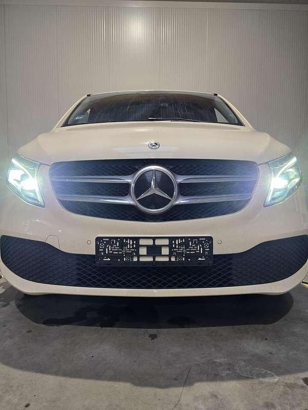 Gebraucht Mercedes V250 190 PS (139 kW) 2020 Gelb Van / Kleinbus