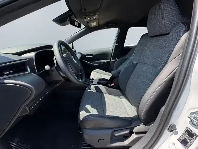 Neu Toyota Corolla 196 PS (144 kW) 2025 Weiß Limousine