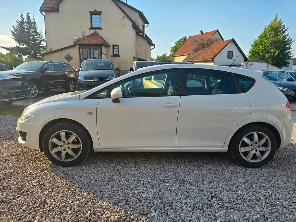 Gebraucht Seat Leon 105 PS (77 kW) 2010 Weiß Kleinwagen