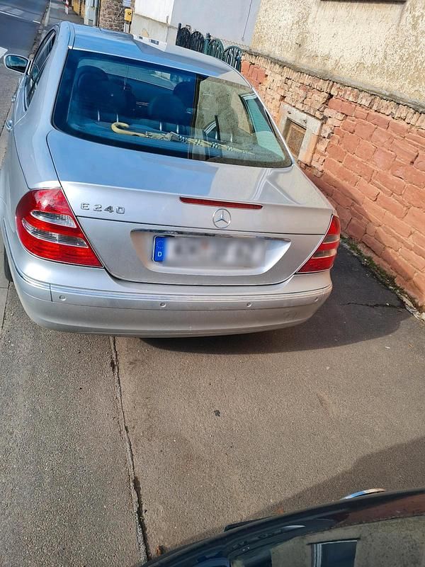 Gebraucht Mercedes E240 170 PS (125 kW) 2001 Silber Limousine