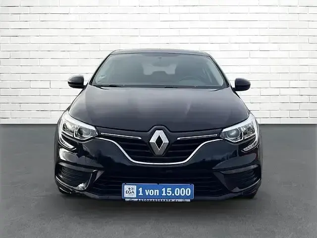 Gebraucht Renault Mégane LIMITED 116 PS (85 kW) 2019 Tegne  sternen  schwarz Limousine