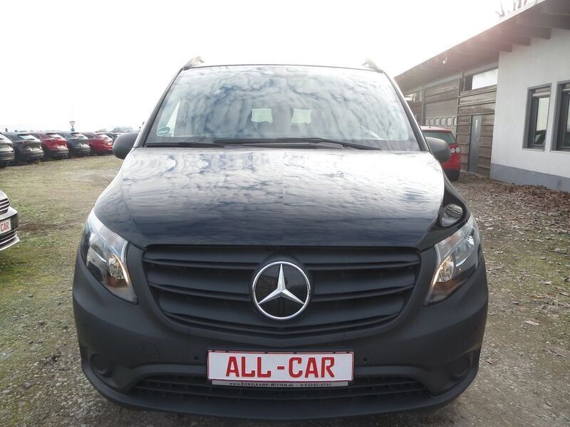 Gebraucht Mercedes Vito 190 PS (139 kW) 2021 Schwarz Van
