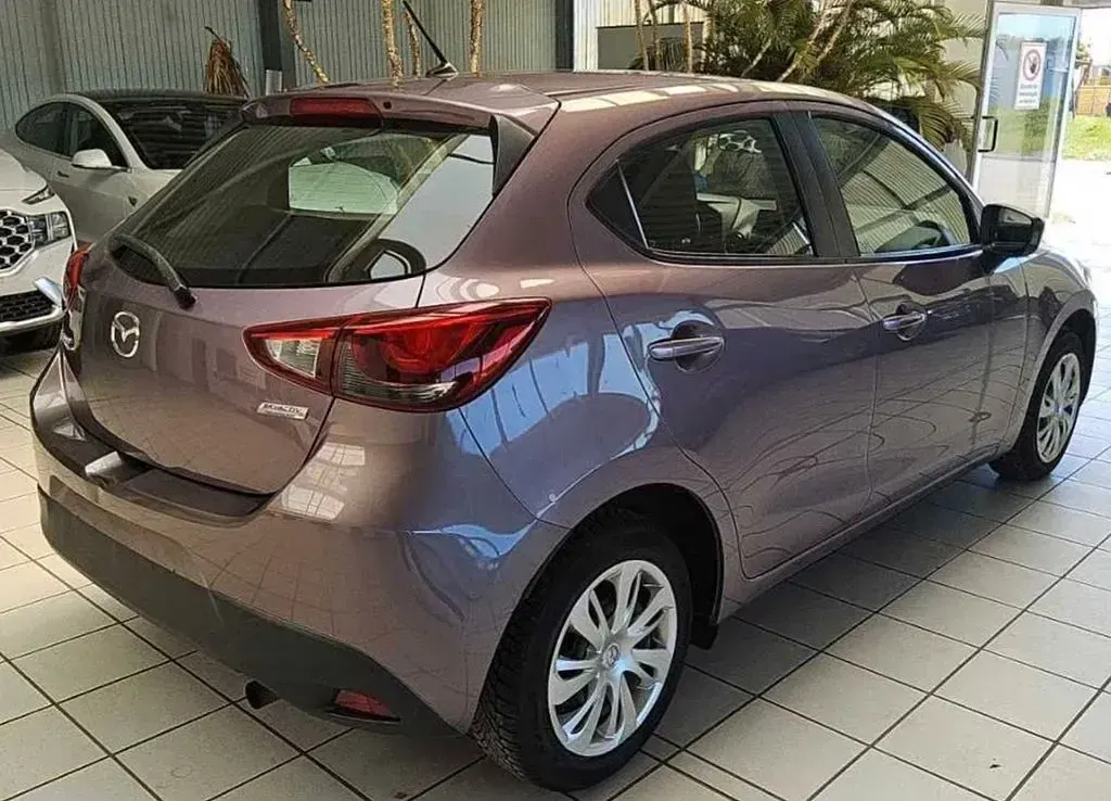 Gebraucht Mazda 2 Center-Line 75 PS (55 kW) 2015 Limousine