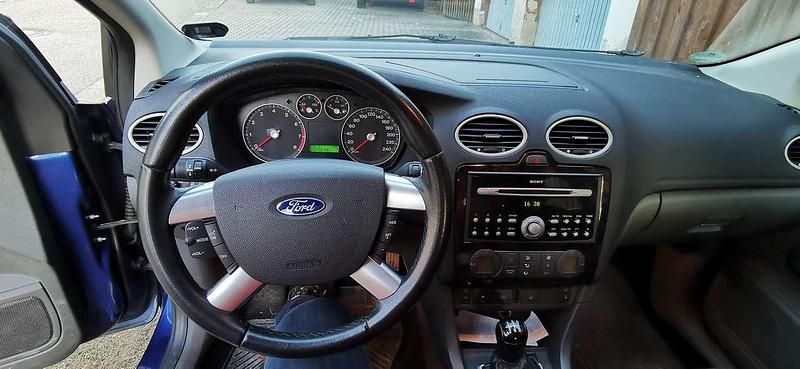 Gebraucht Ford Focus Ghia 116 PS (85 kW) 2007 Blau Kombi