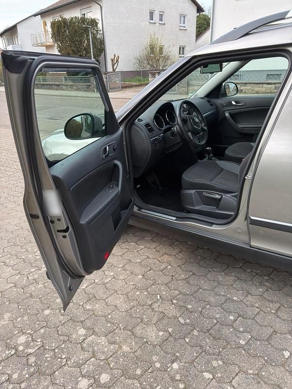 Gebraucht Skoda Yeti 122 PS (89 kW) 2013 Braun SUV